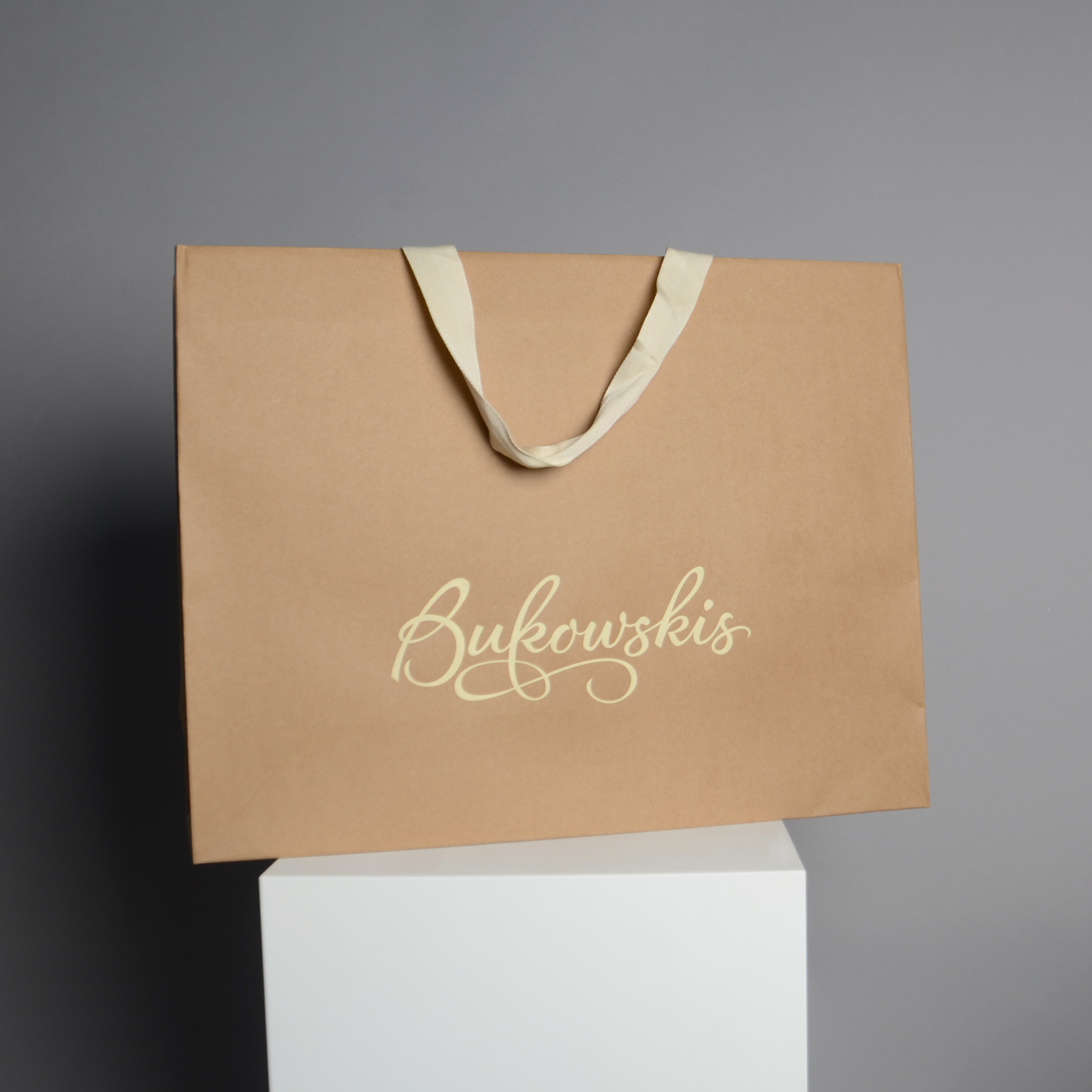 Bukowskis - Papperspåse Medium (100st/fp) - Bild 1