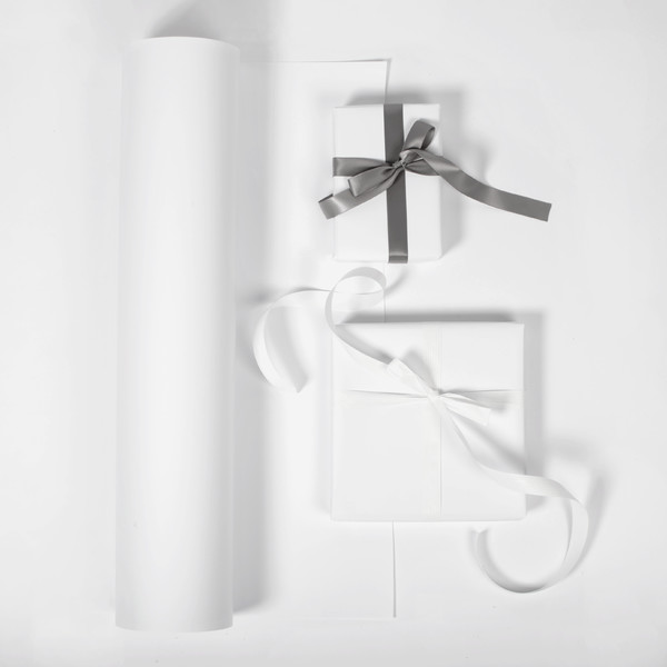 Presentpapper - Vit matt exklusiv dubbelsidig 36 cm